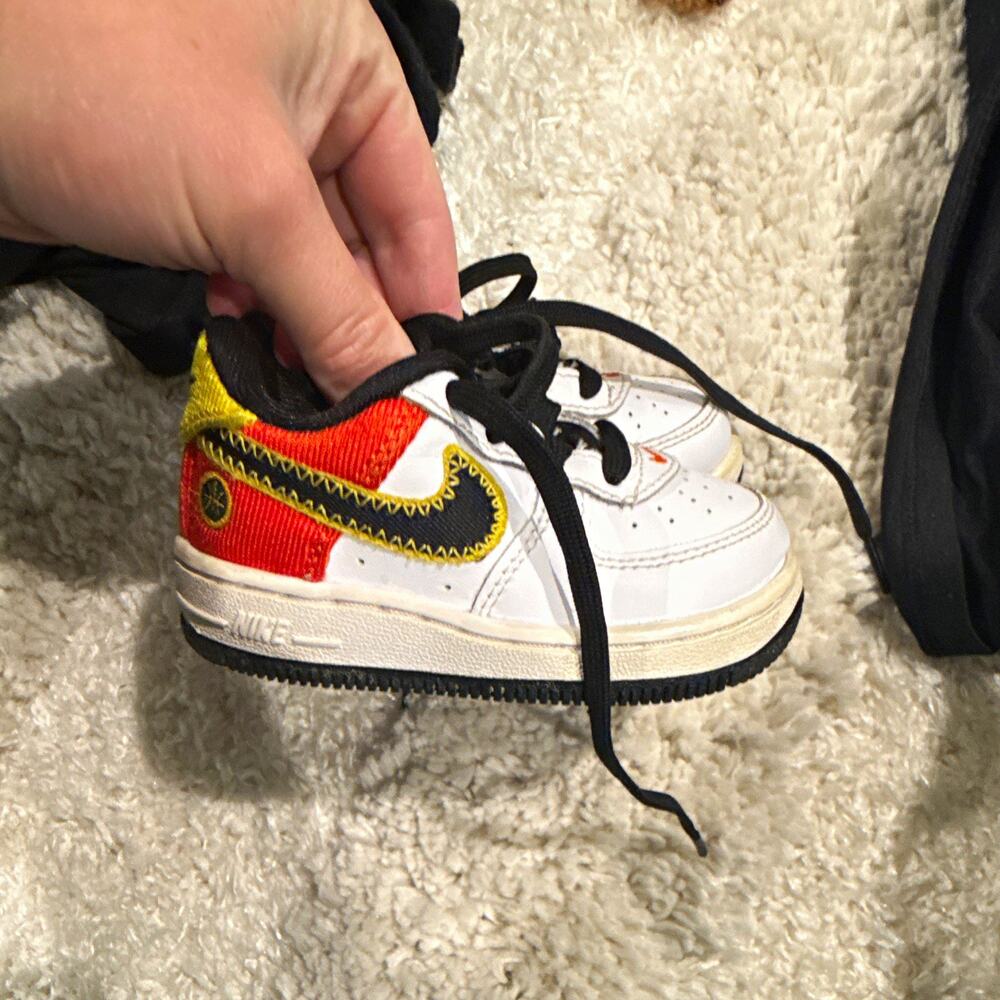 Nike Air Force 1 Low Unisex Kids Sneaker US 5C White/Black Rayguns DD9533-100